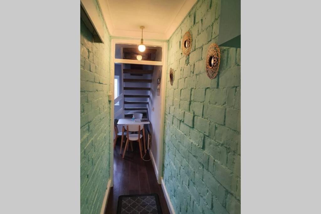 Cosy, Quirky, Comfy 'N' Chic House- Διαμέρισμα Σουίντον Εξωτερικό φωτογραφία